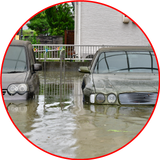 西日本豪雨で水没した車2台